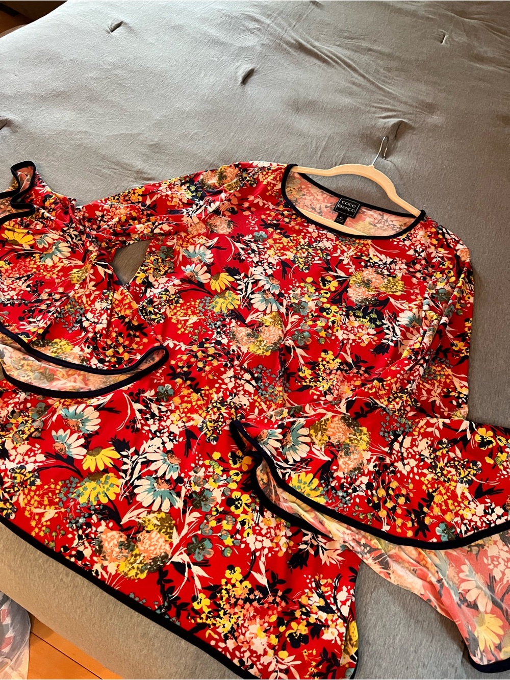 Coco Bianco Red Multicolor Floral Bell-Sleeve Blouse - Picture 3 of 5